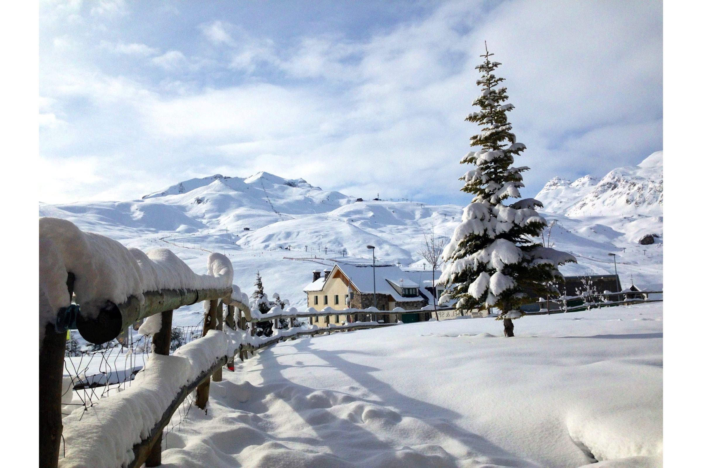 Hotel Saliecho Formigal Kültér fotó